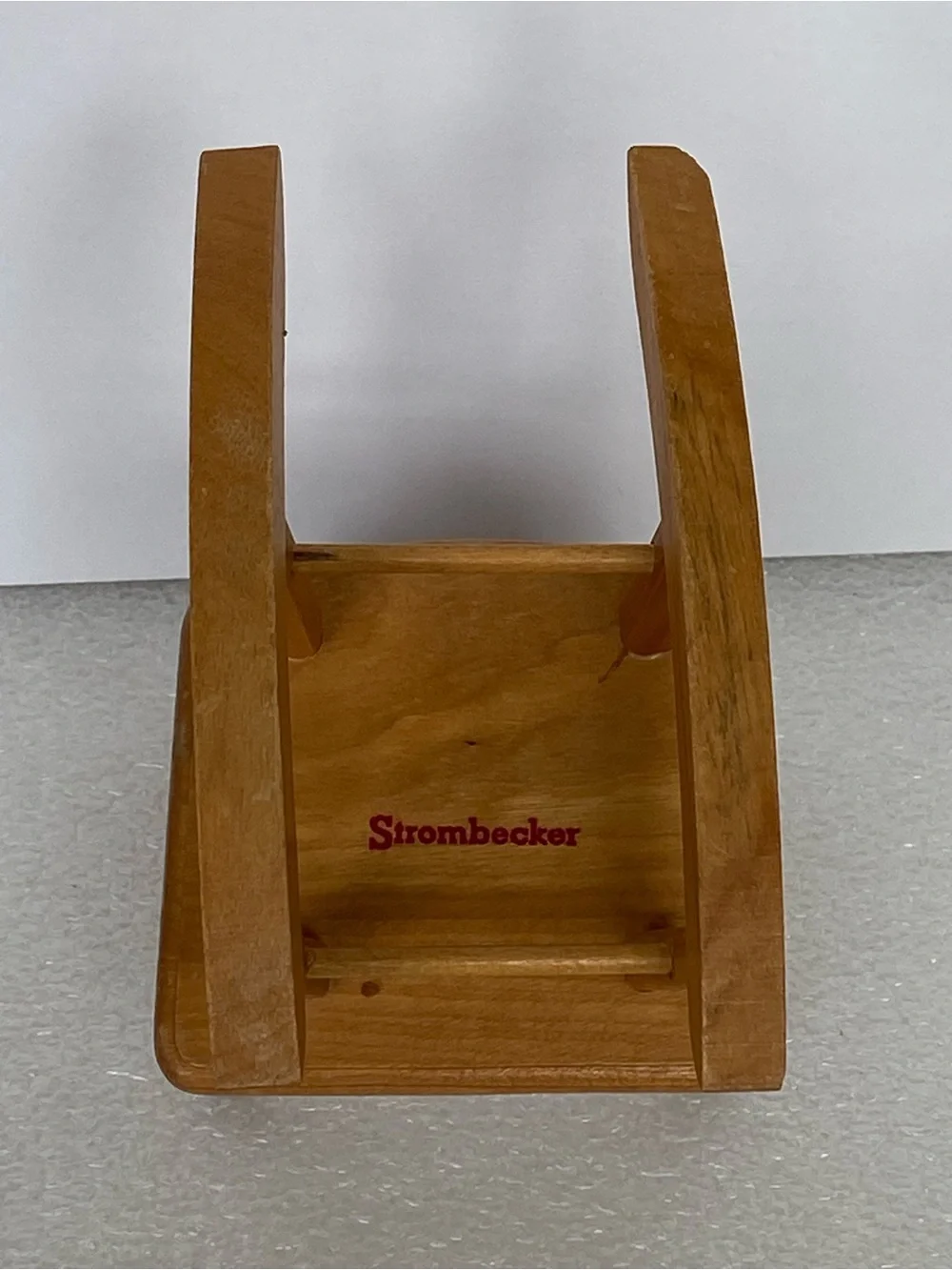 Vintage Strombecker Wooden T-Back Armed Rocking Chair Seat Doll House Furniture